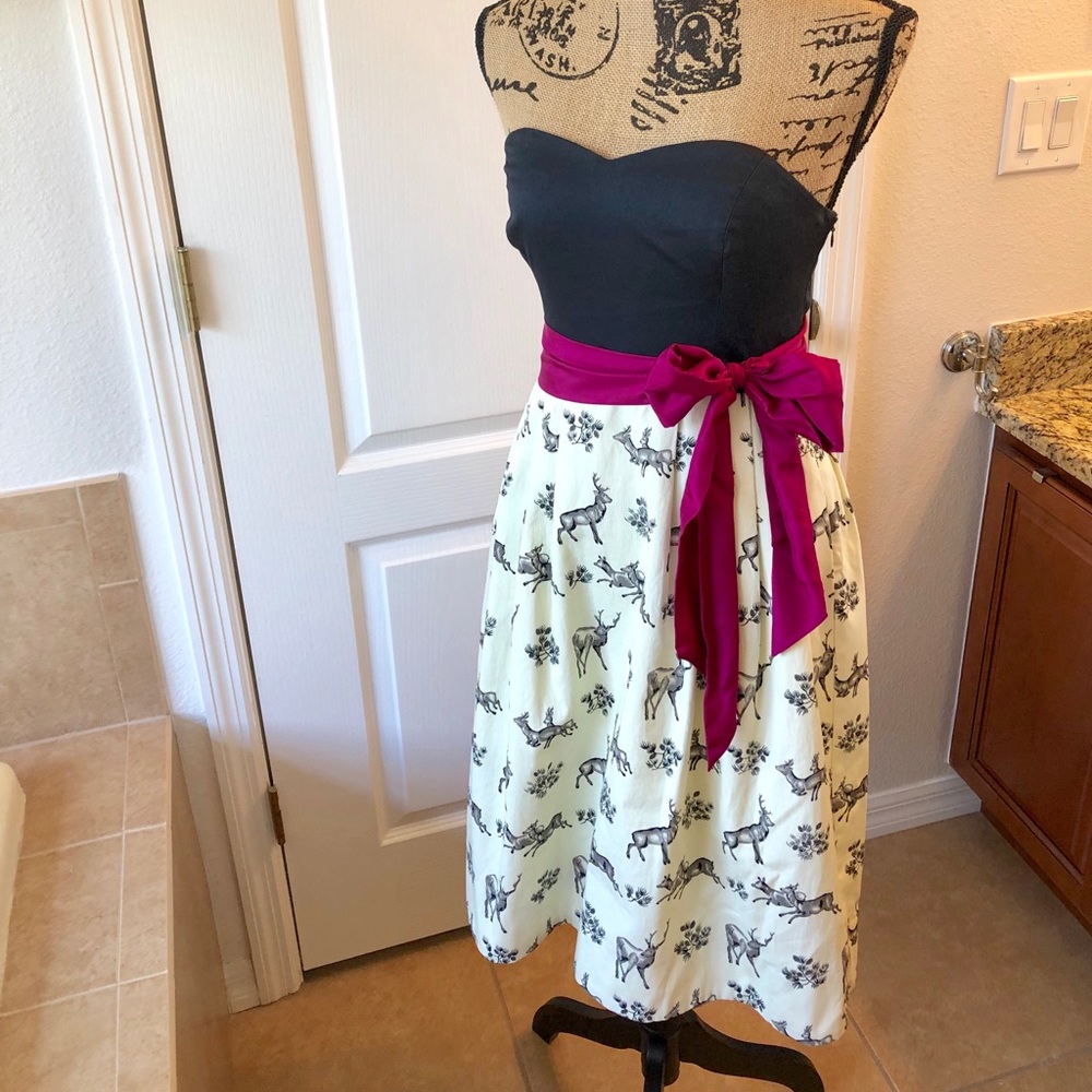 NWT Anthropology Deer Dress w/Raspberry Size 2